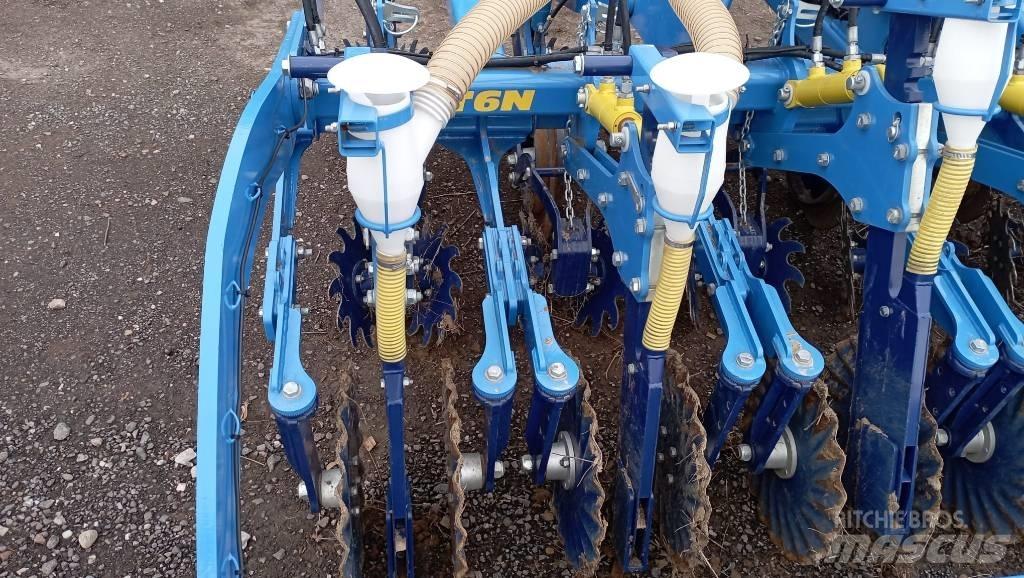 Farmet STRIP-TILL 6N Aratri di perforazione