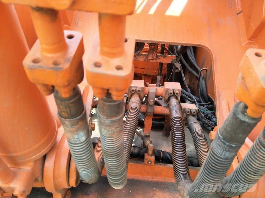 Doosan 225 Escavatori cingolati