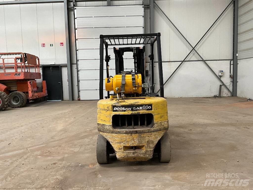 Doosan G 25 P-3 Carrelli elevatori GPL