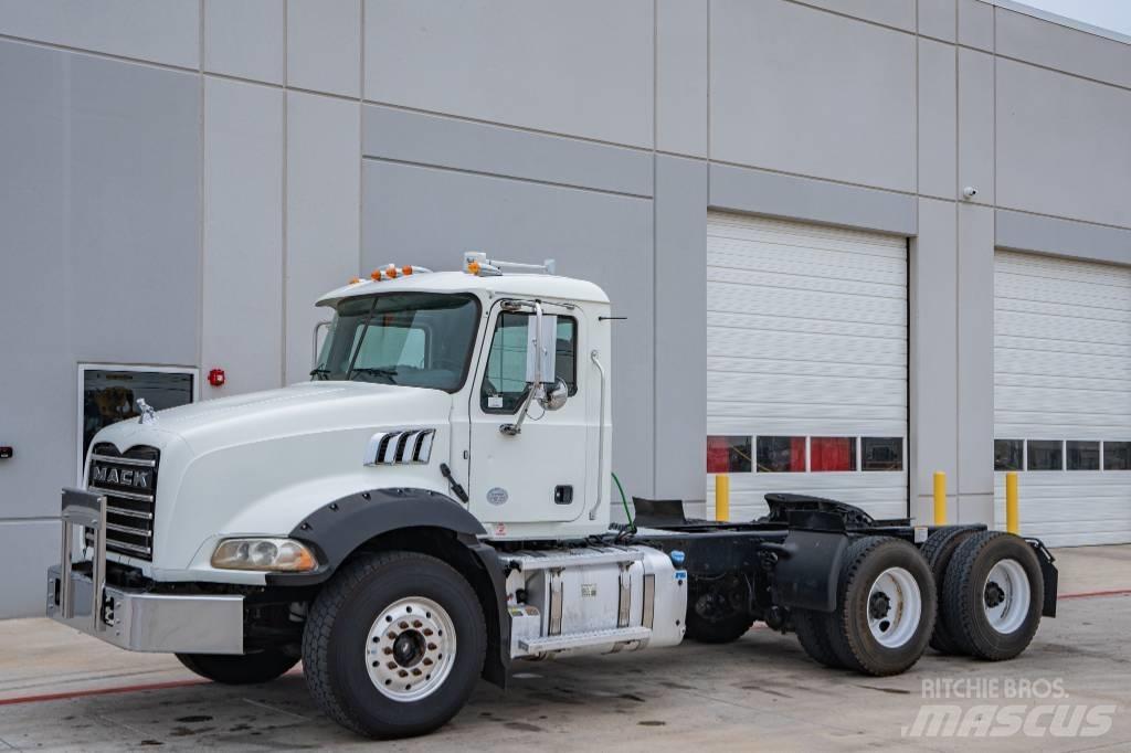 Mack Granite GU 813 Camion ribaltabili