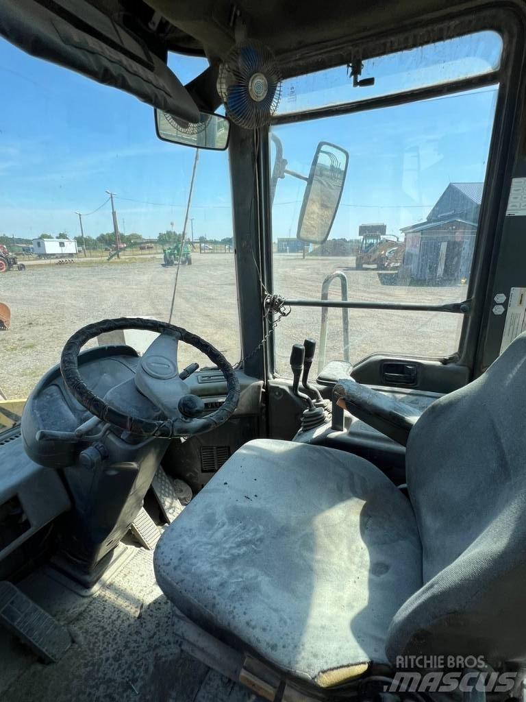 Komatsu WA 320 Pale gommate