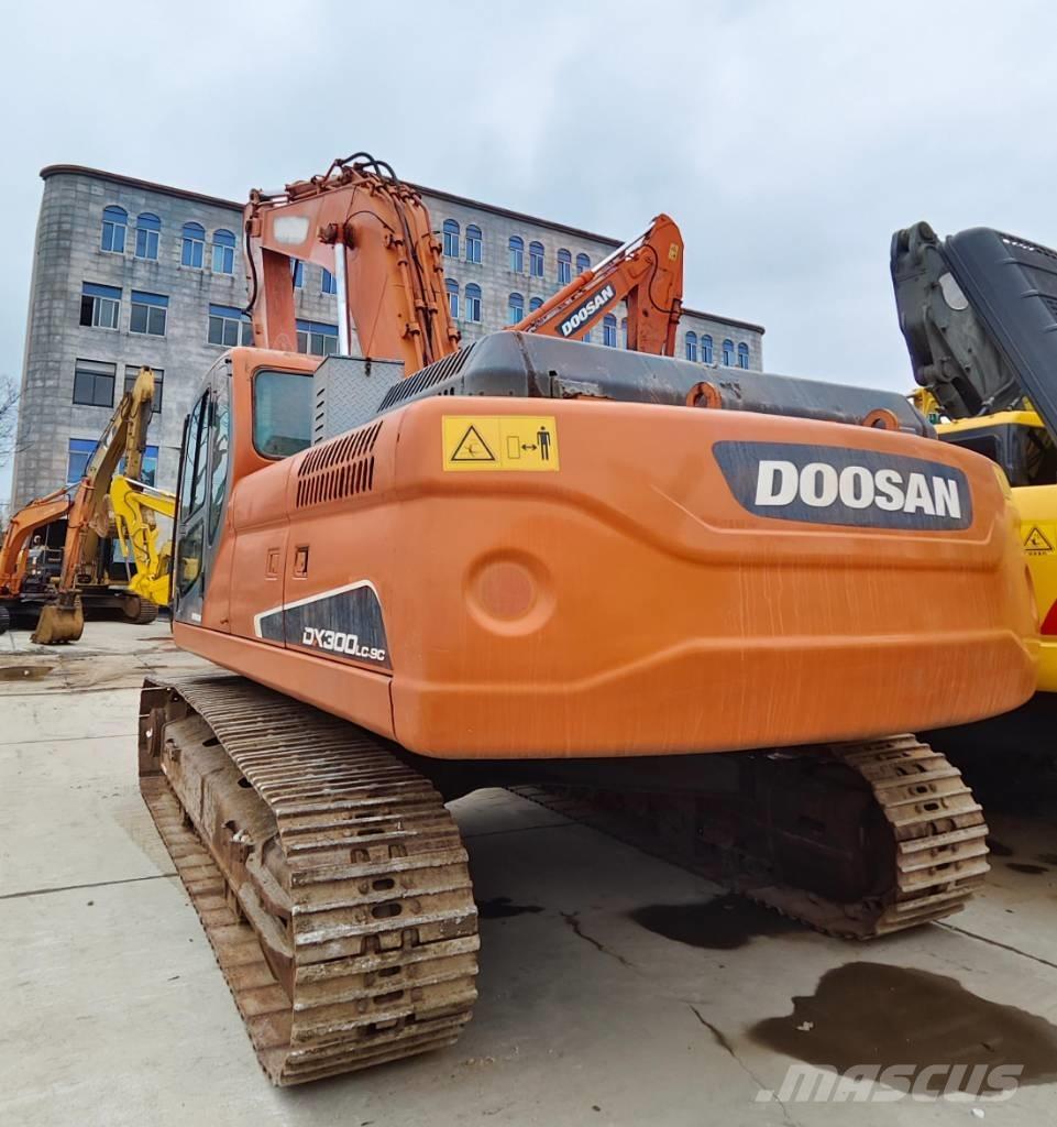 Doosan DX 300 LC Escavatori cingolati