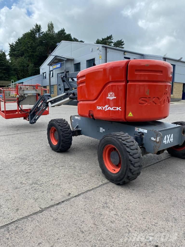 SkyJack SJ 46 AJ Piattaforme a braccio articolato