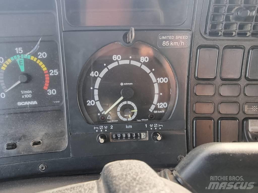 Scania 94L Camion portacontainer