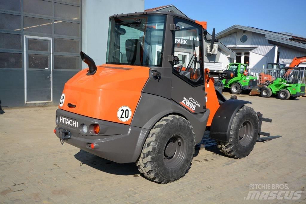 Hitachi ZW 95-6 C Pale gommate