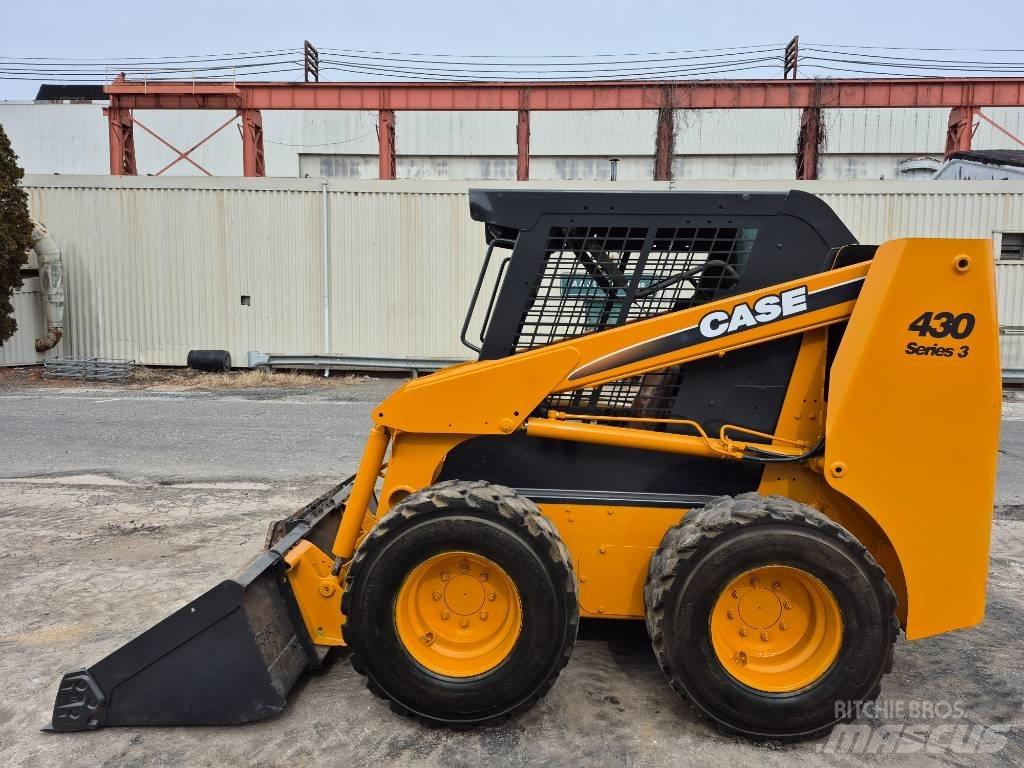 CASE 430 Mini Pale Gommate