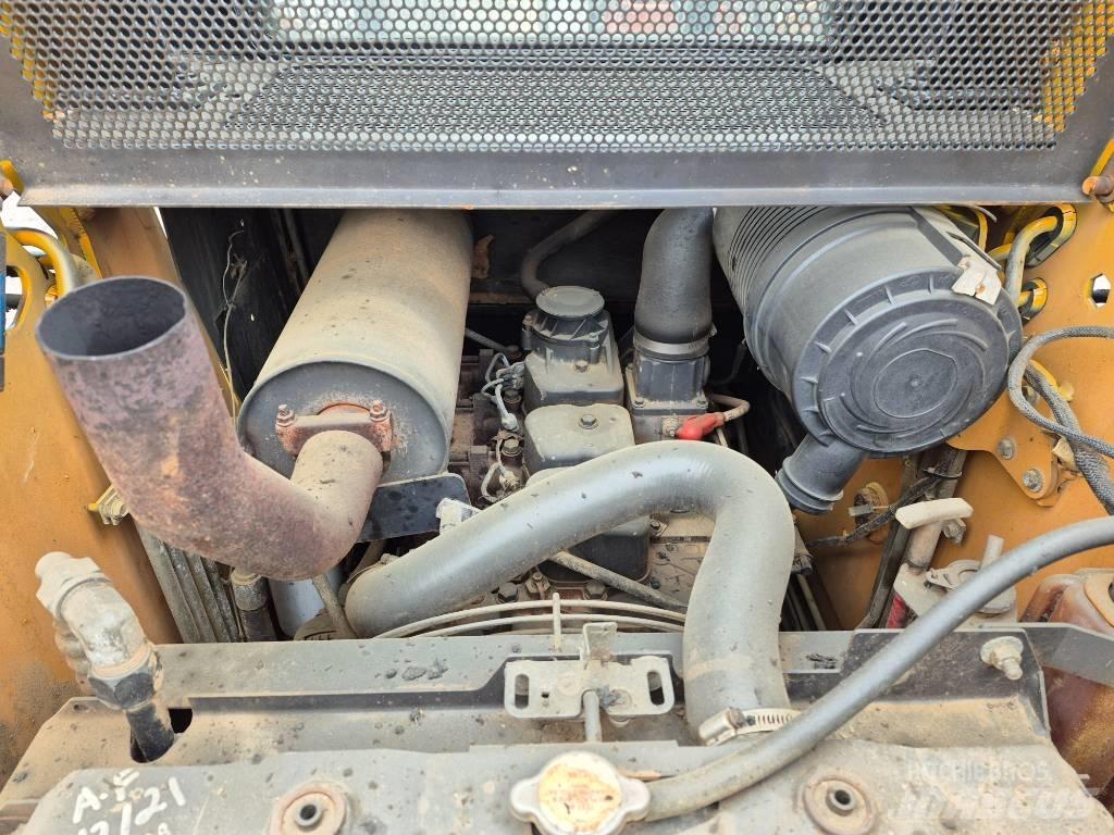 CASE 430 Mini Pale Gommate