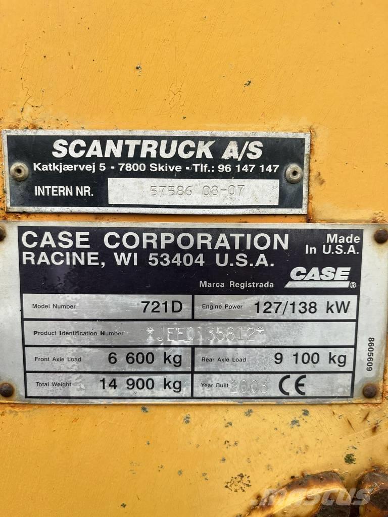 CASE 721 D Pale gommate