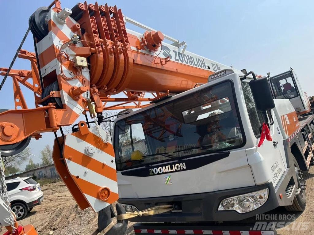Zoomlion QY30V Gru per tutti i terreni