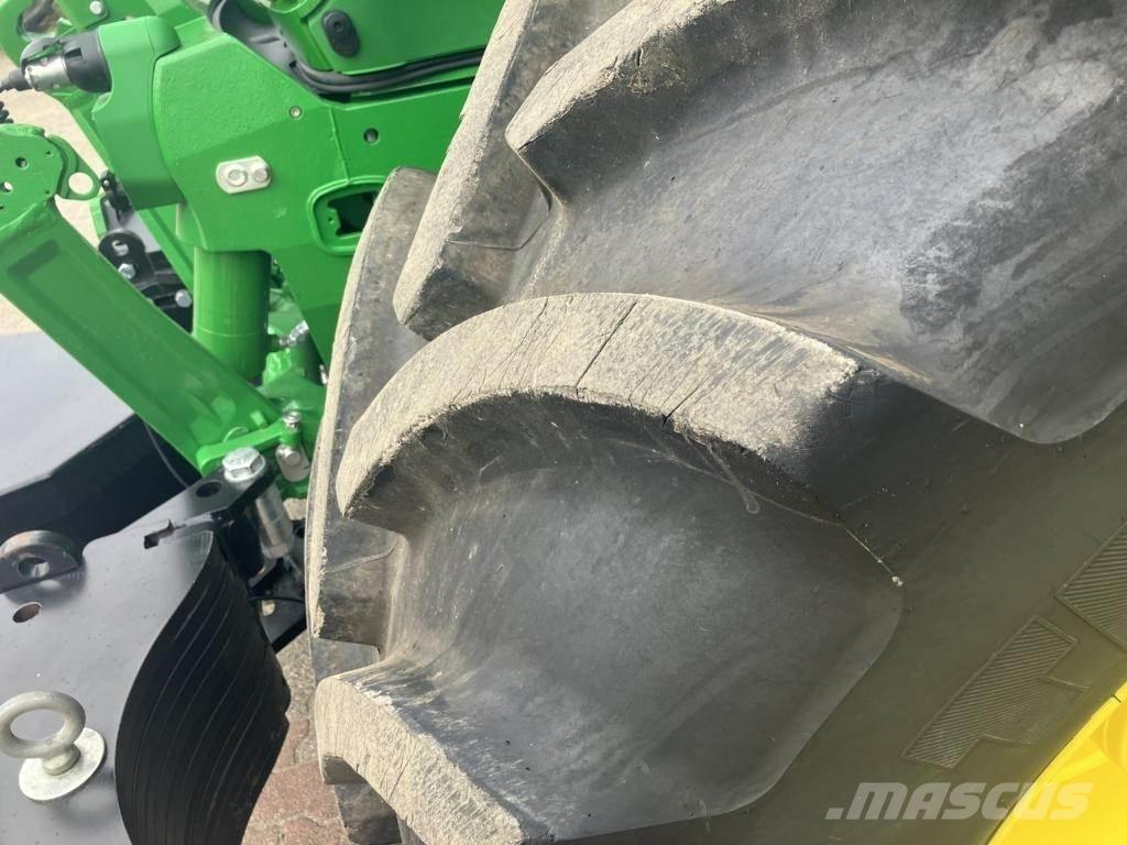 John Deere 6M250 Trattori