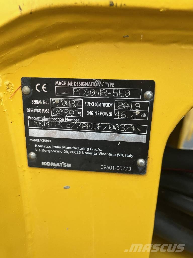 Komatsu PC80MR-5E0 Escavatori medi 7t - 12t