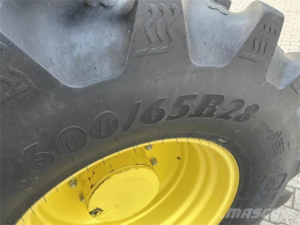 John Deere 6150R Trattori