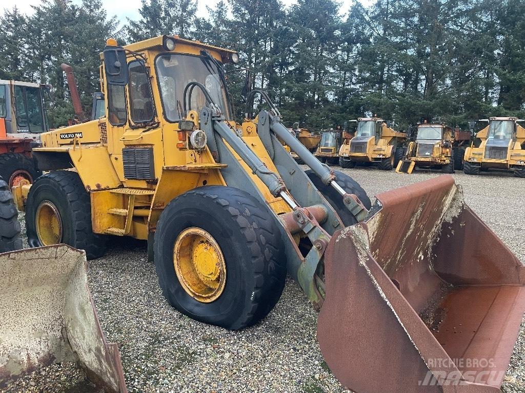 Volvo L90 Pale gommate