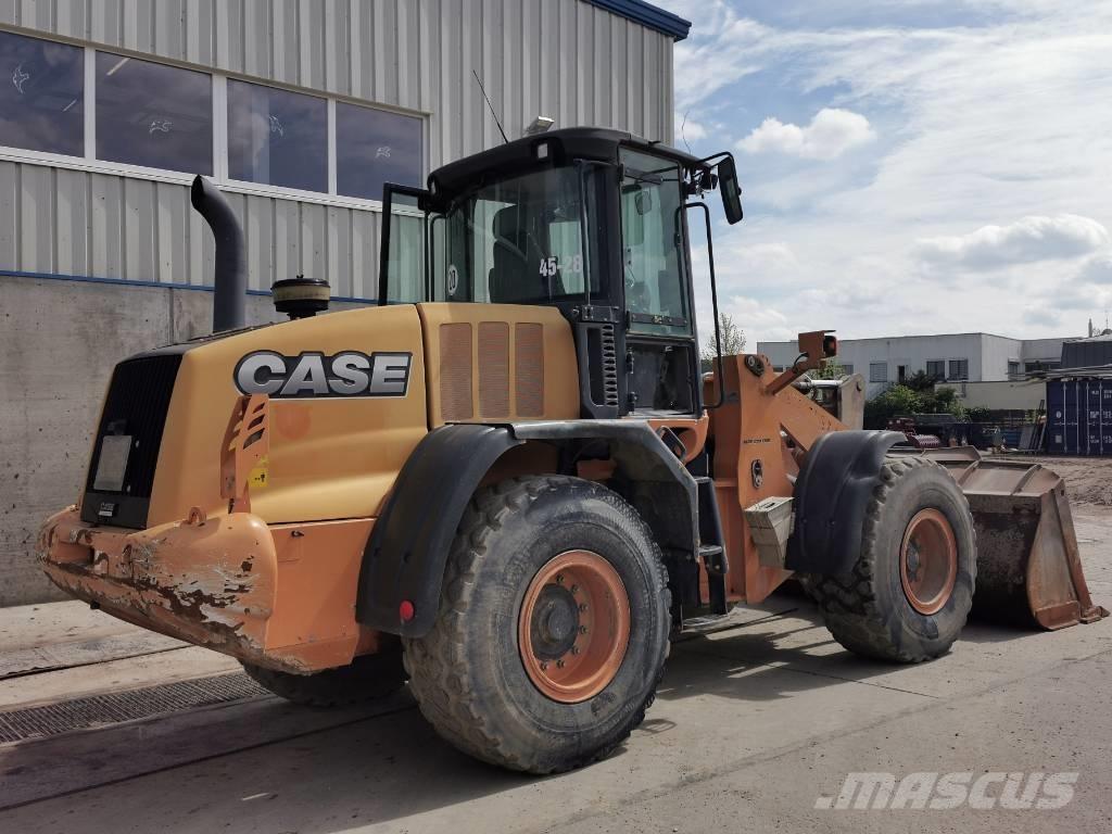 CASE 721F Z-Bar Pale gommate
