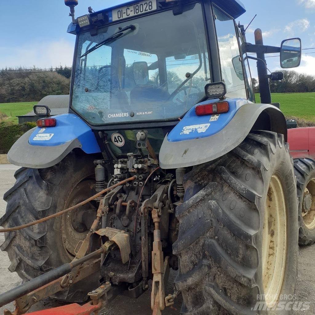 New Holland TM 135 Trattori