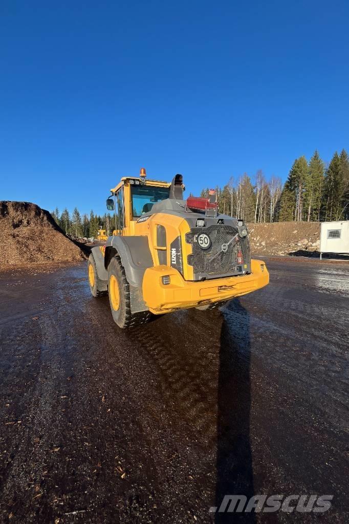 Volvo L 120 H Pale gommate