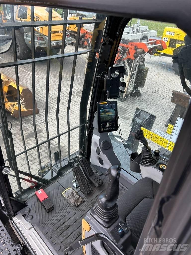 CAT MH 3040 Movimentazione Materiali - Altro