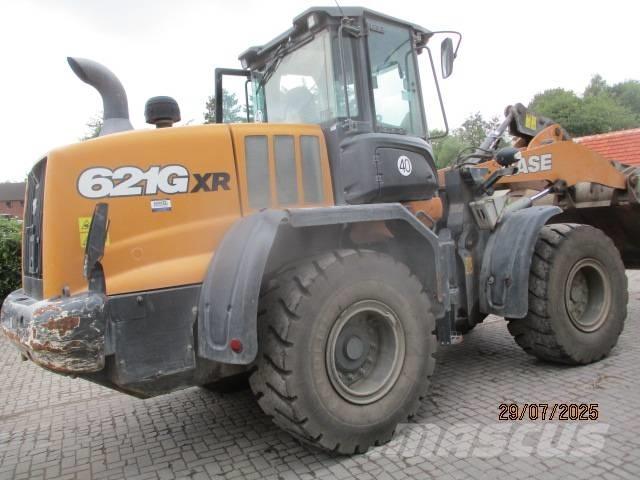 CASE 621 C Pale gommate