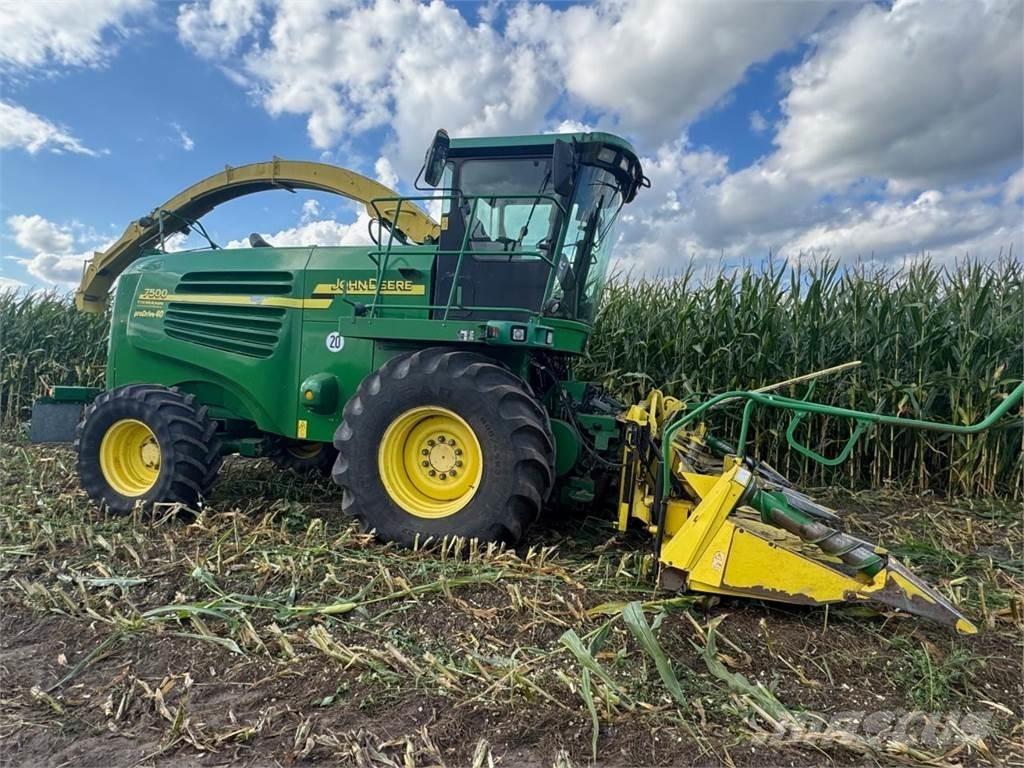 John Deere 7400 Trince semoventi