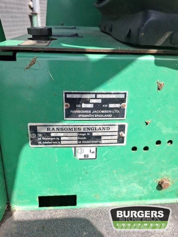 Ransomes AR250 Trattorini tagliaerba