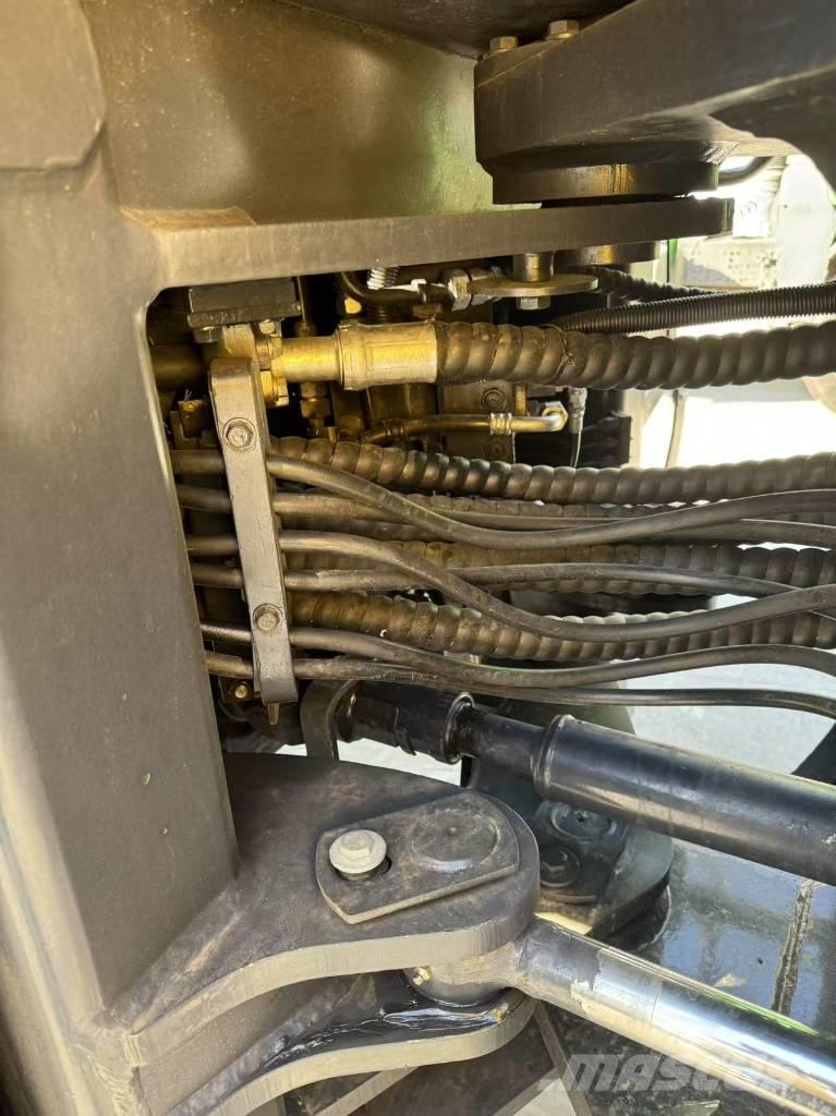 Komatsu WA 380-3 Pale gommate