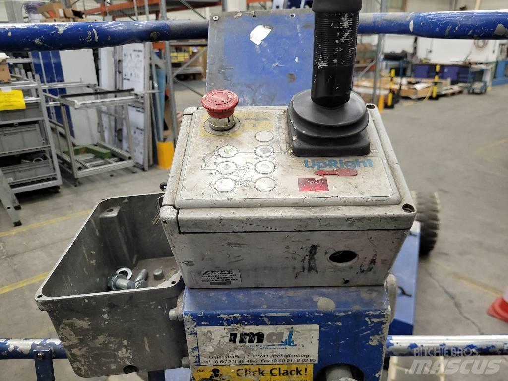 UpRight AB38 Piattaforme a braccio articolato