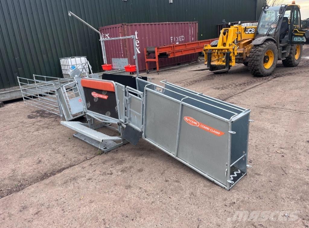  Ritchie Combi Clamp Altri macchinari per bestiame