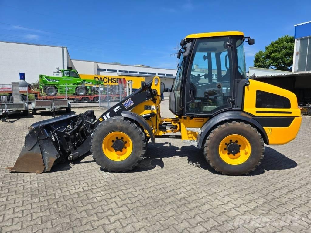 JCB 409SV Pale gommate