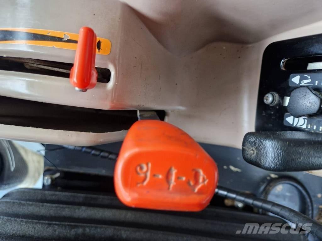 Kubota M 8560 DT Trattori