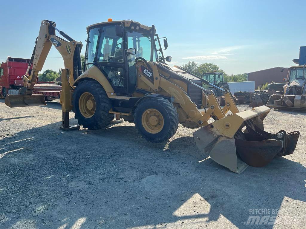 Tractopelle Cat 432F Terne