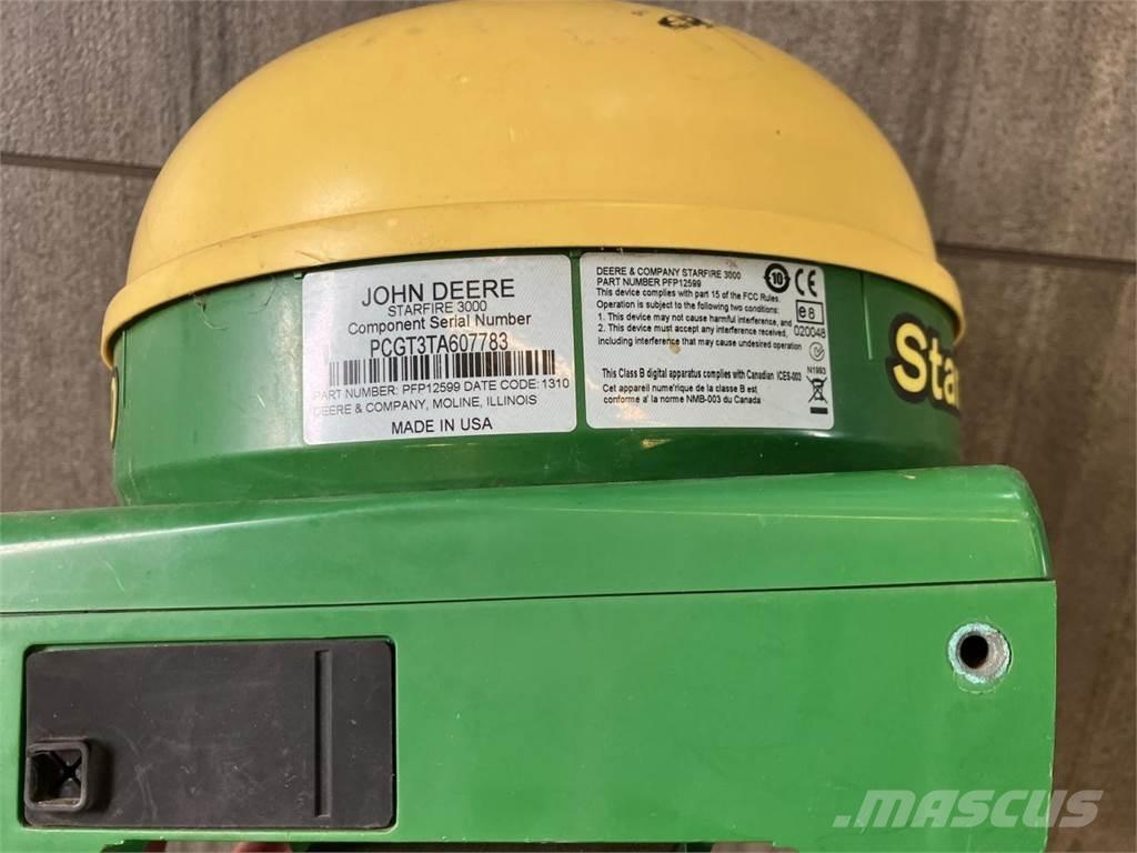 John Deere 6215R Trattori