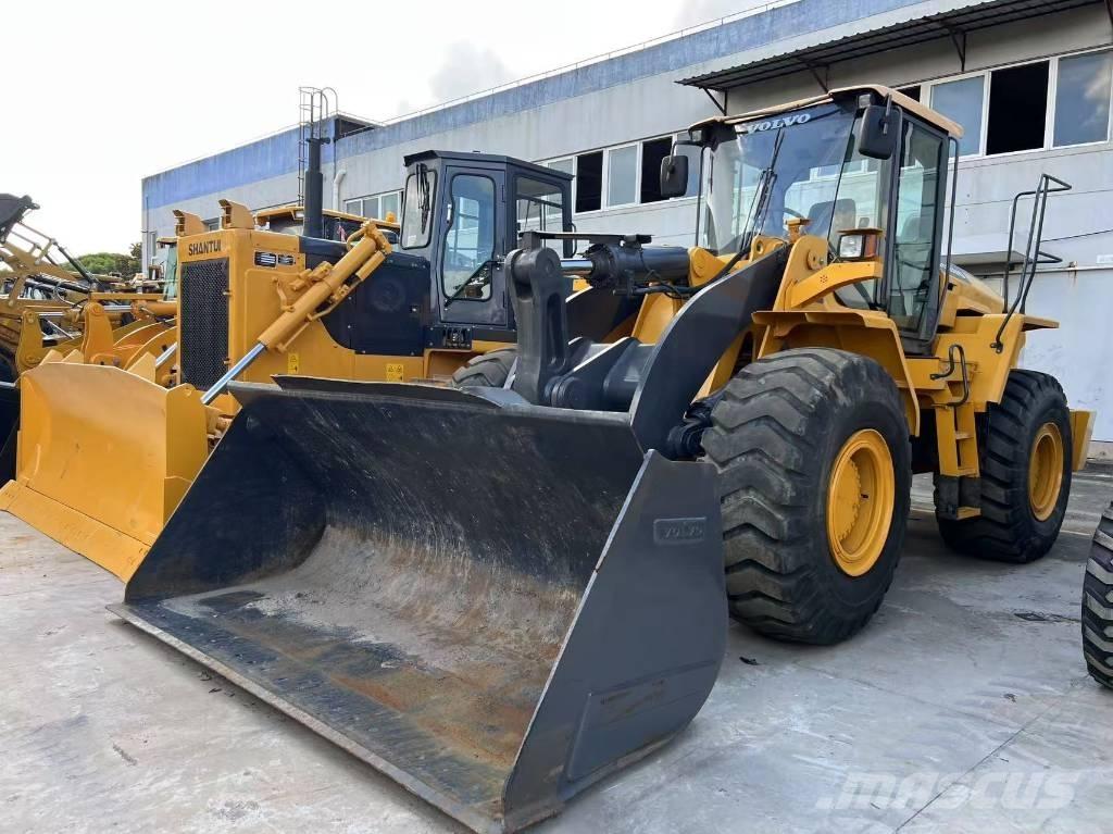 Volvo L 105 Pale gommate