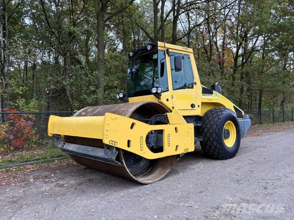 Bomag BW 213 D H-4 i Compattatori da suolo