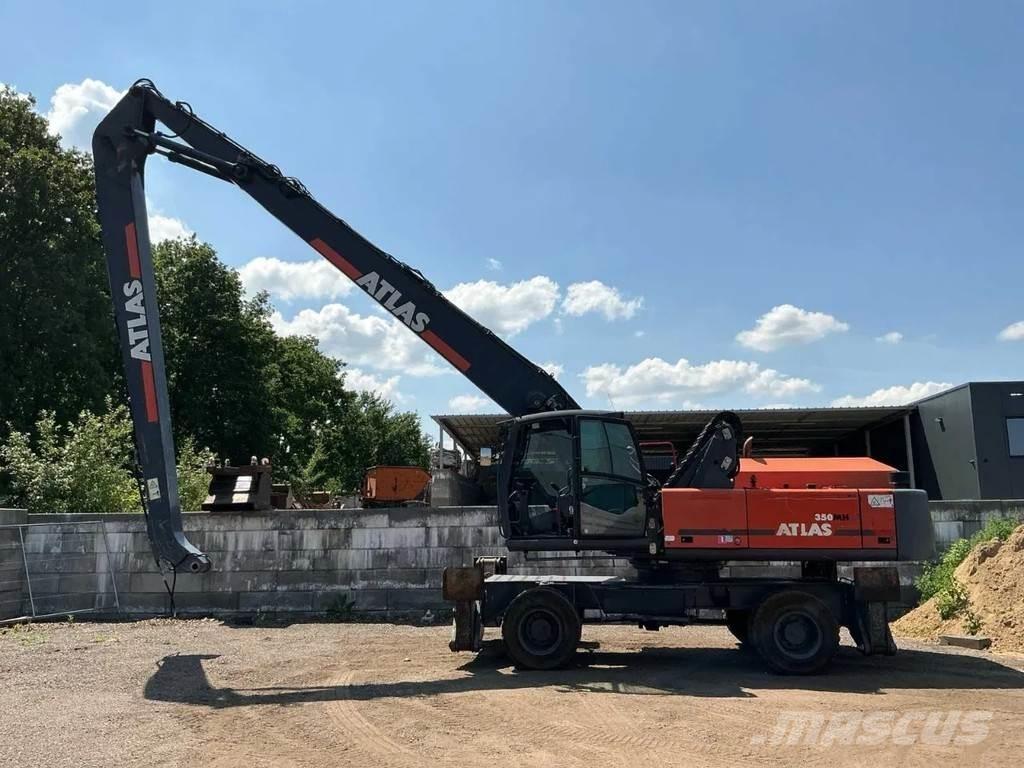 Atlas 350 MH Movimentazione rifiuti