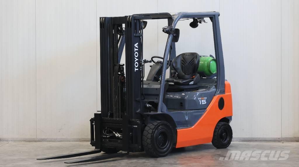 Toyota 8 FGF 15 Carrelli elevatori GPL