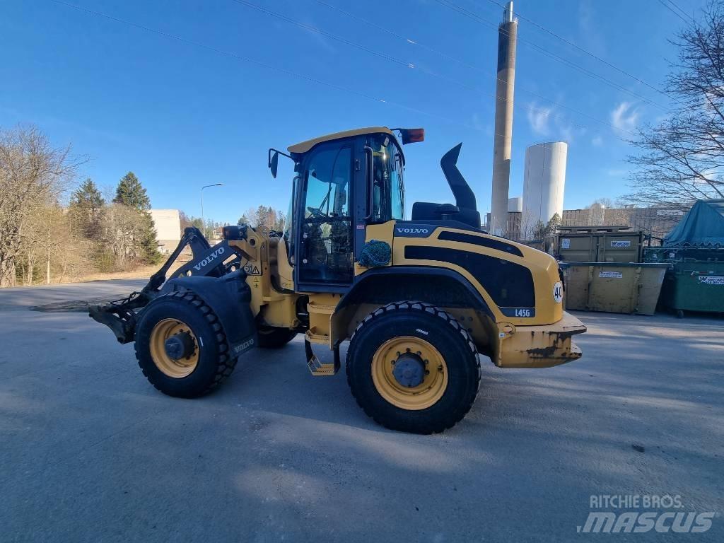 Volvo L45G Pale gommate