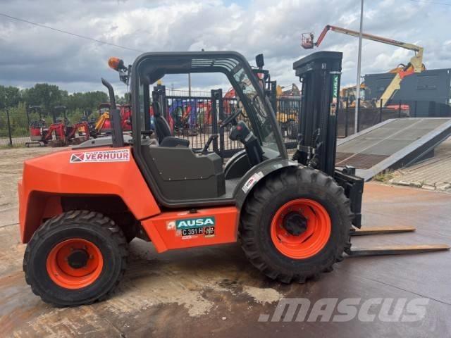 Ausa C 351 Elevatore per esterni
