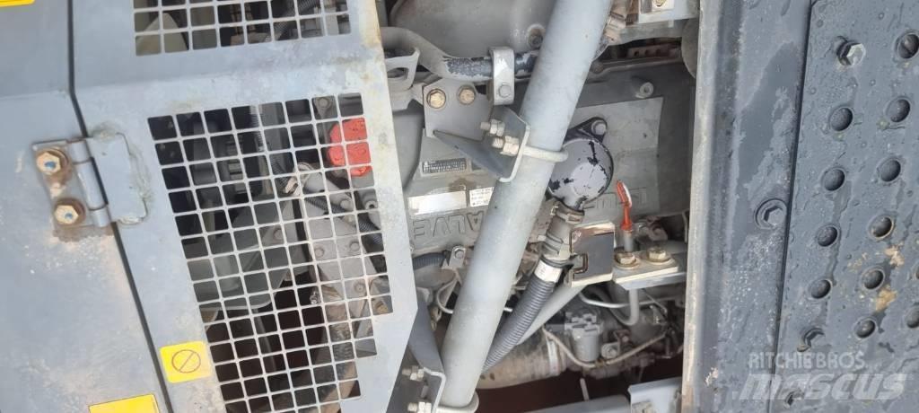 Hitachi ZX 250 LC-5 Escavatori cingolati