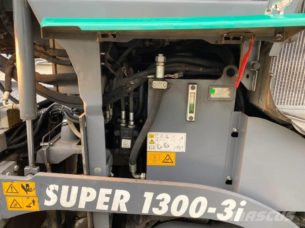 Vögele SUPER 1300-3I Finitrici