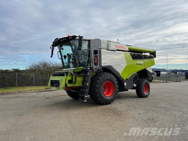 CLAAS LEXION 5300 Mietitrebbiatrici