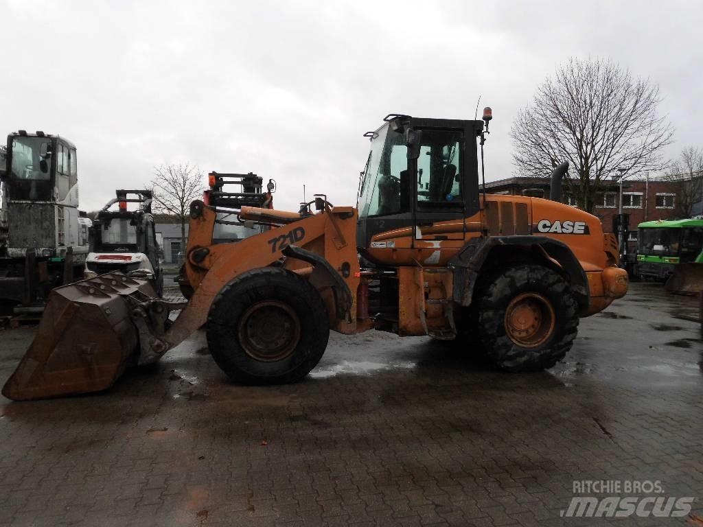CASE 721 D Pale gommate