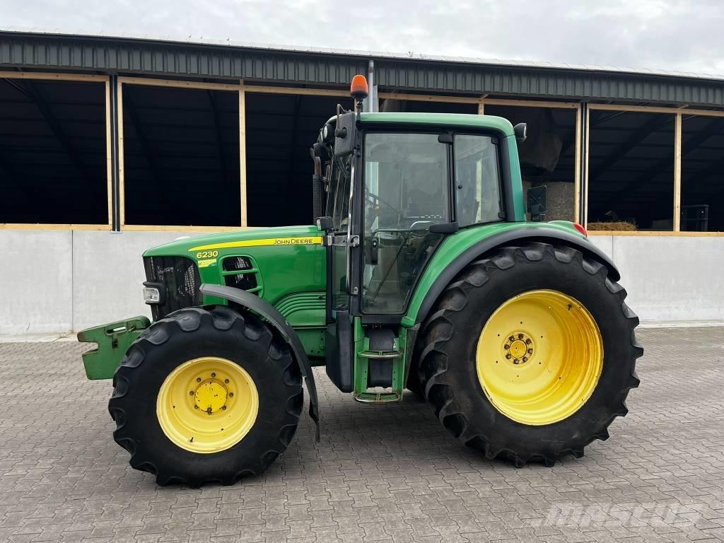 John Deere 6120 Trattori