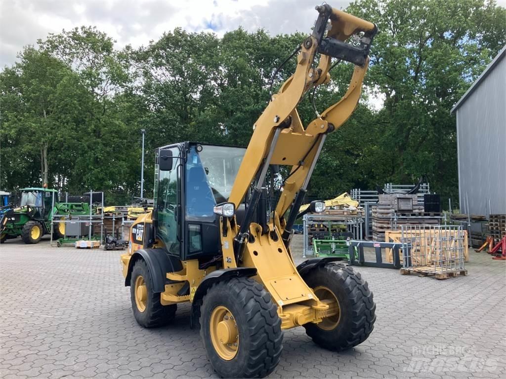CAT 907 Pale gommate