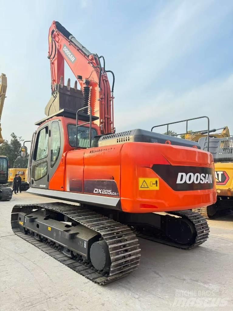 Doosan DX 225 LCA Escavatori medi 7t - 12t