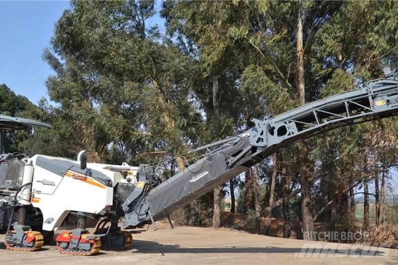 Wirtgen W130F Camion altro