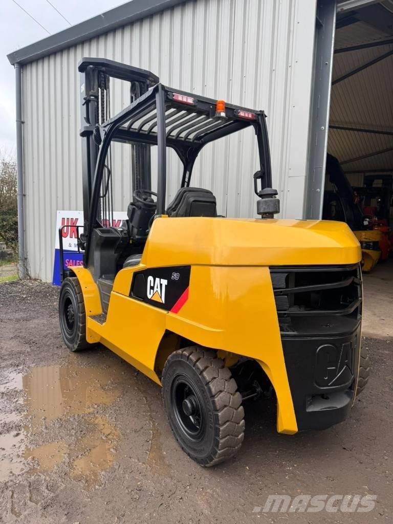 CAT DP 50 N Carrelli elevatori diesel