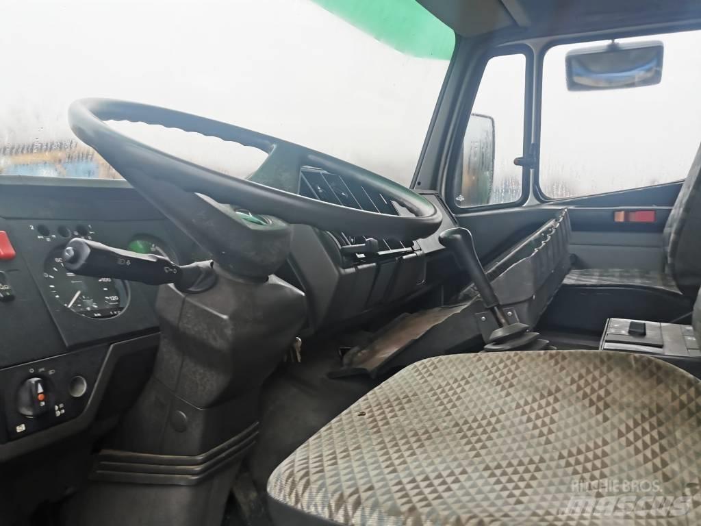 Mercedes-Benz 2426 Camion autospurgo