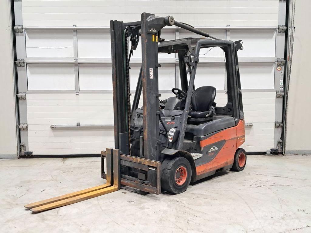 Linde E25-01 Carrelli elevatori elettrici