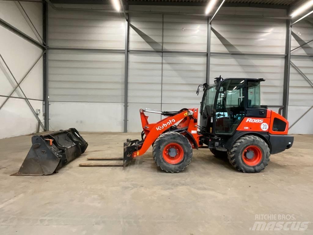 Kubota R 085 Pale gommate