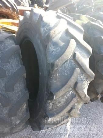  Pneu 14.9R24 Pneumatici, ruote e cerchioni